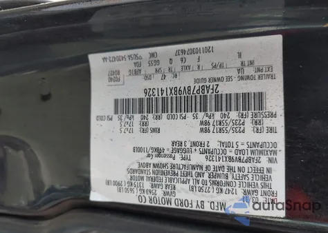 2011 Ford Crown Victoria Police Interceptor z USA, uszkodzony, nr VIN 2FABP7BV9BX141326